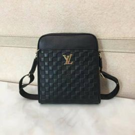 Picture of LV Mens Bags _SKUfw106079799fw